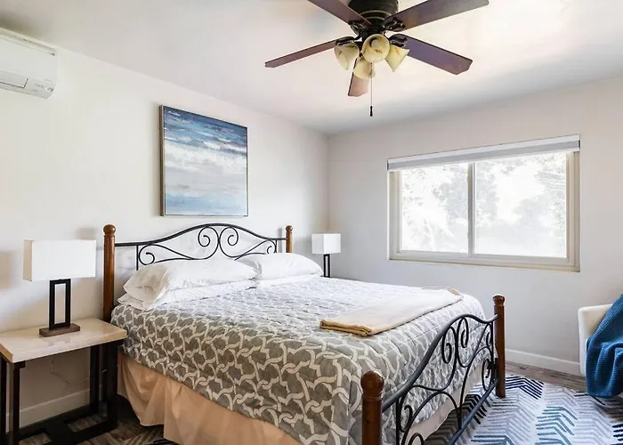 Casa Italia -2Br- Free Driveway Parking For 2 Cars